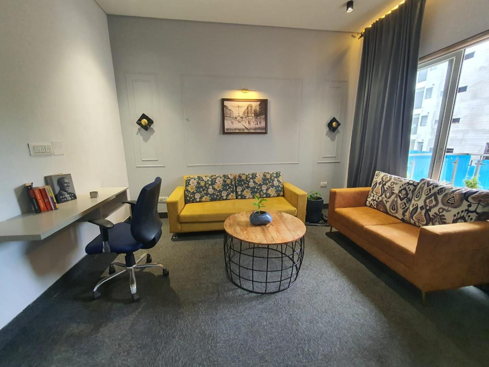 Mallenzo Suites Dlf Phase 1 Ґурґаон Екстер'єр фото