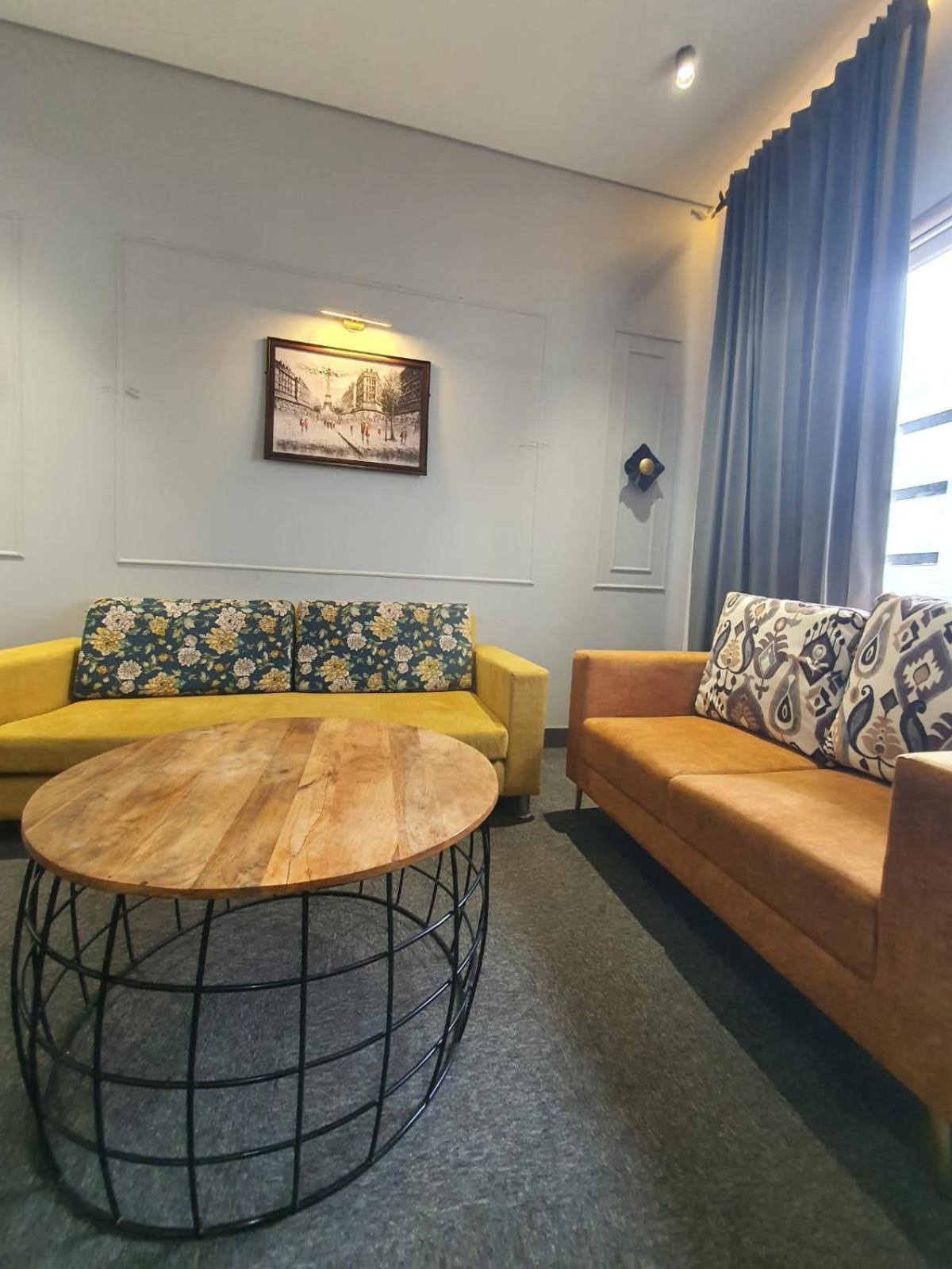 Mallenzo Suites Dlf Phase 1 Ґурґаон Екстер'єр фото